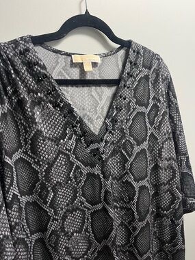Michael Kors Black & Gray Snake-Print V-Neck Tunic